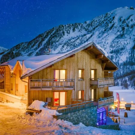 ANOVA HOTEL & SPA