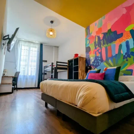 Hotel des Arts Comedie- pour deplacements professionnels et sejours famille –