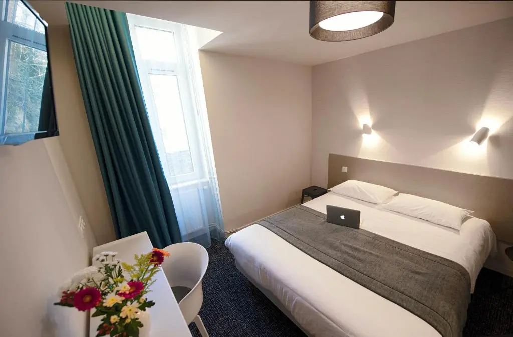 Hotel du Port