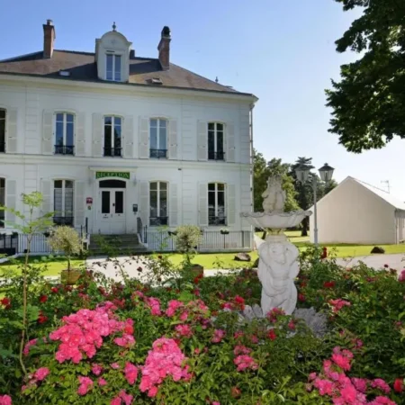 Logis Hostellerie le Chatel
