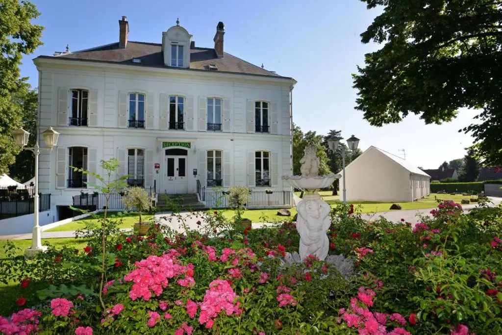 Logis Hostellerie le Chatel