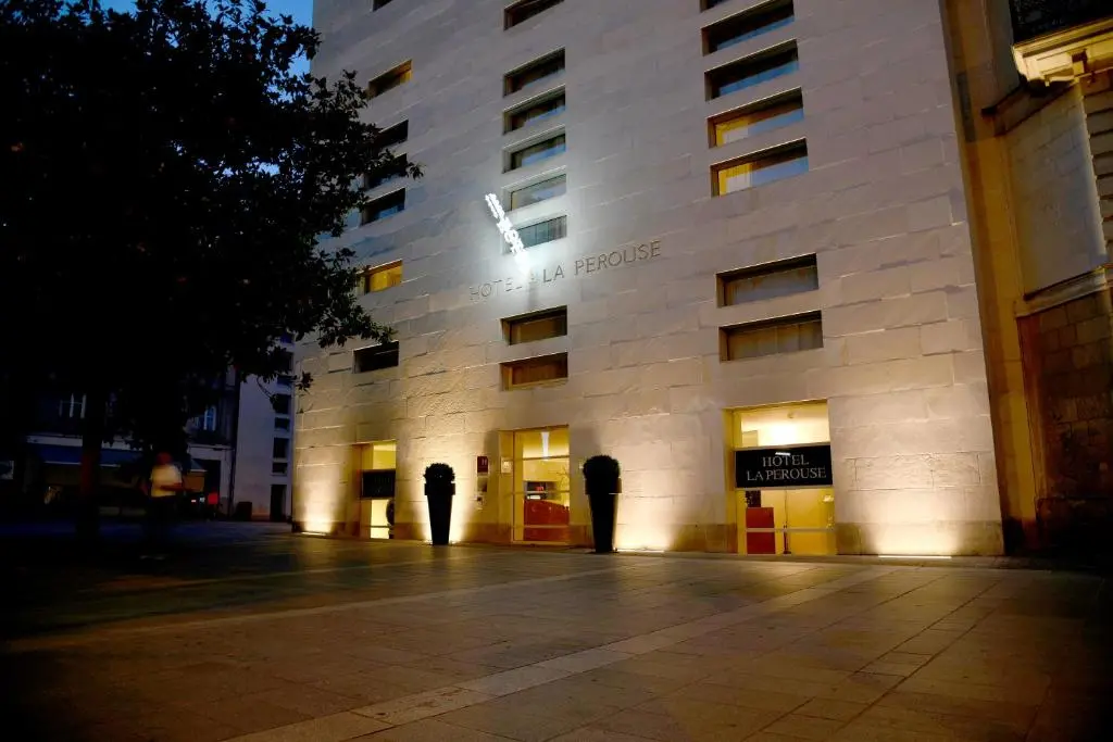 La Perouse Hotel