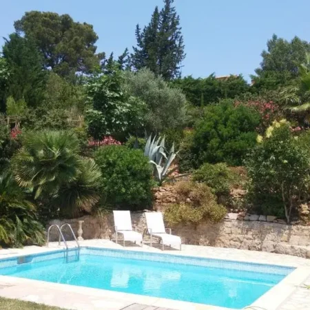 Le Clos fleuri
