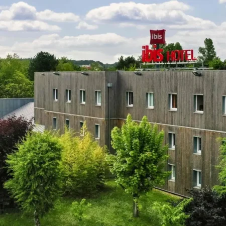 Ibis Nemours