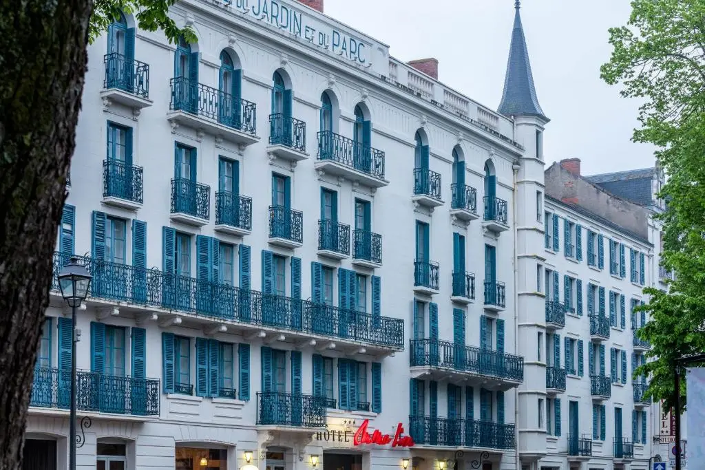 Noemys Neris Les Bains – hotel restaurant