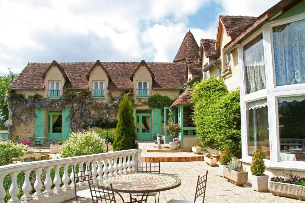 Logis Hotel les Etangs de Guibert