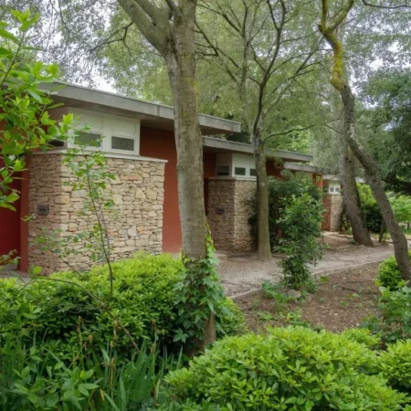 Auberge de Jeunesse HI Nimes
