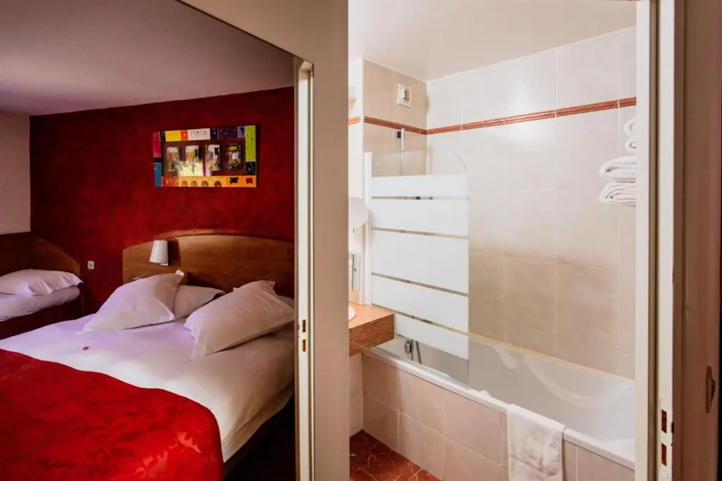 Kyriad Nimes Ouest