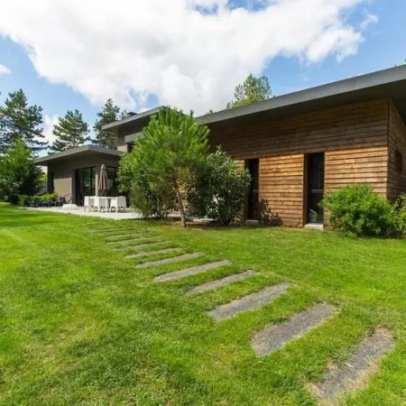 La Maison dans les Bois