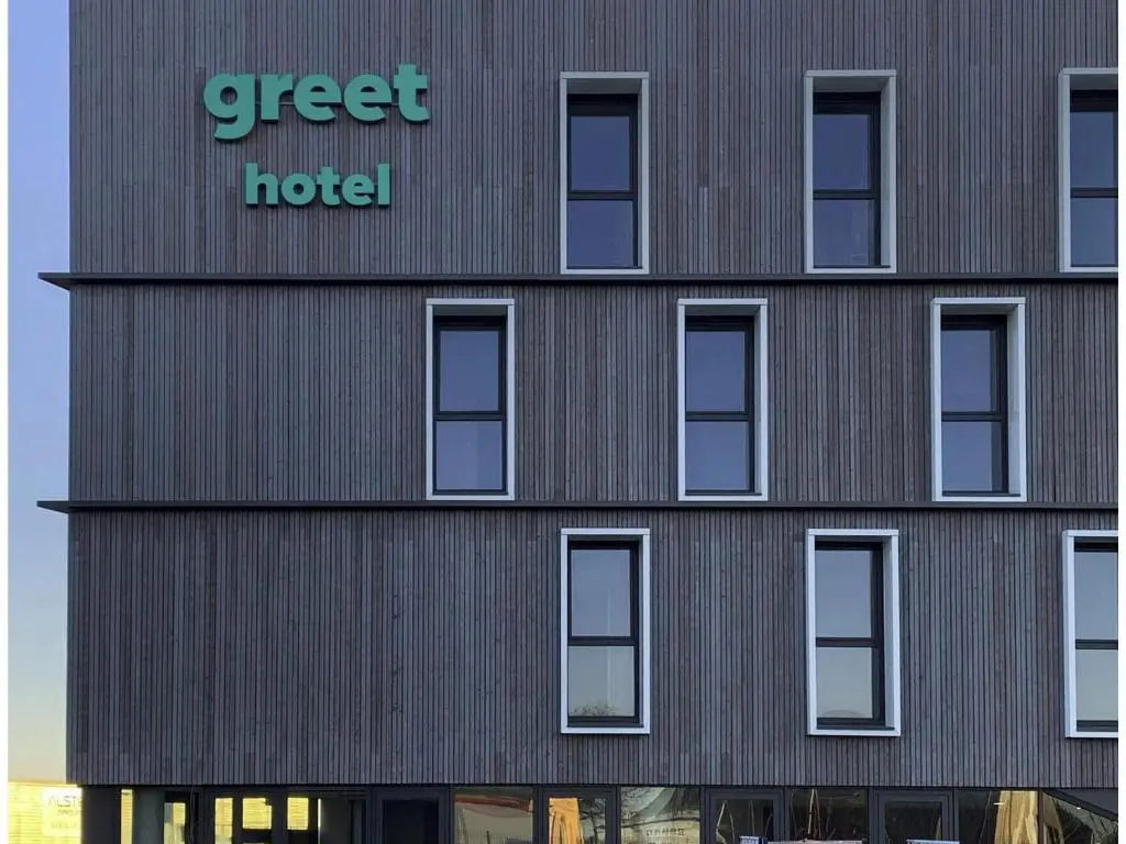 Greet Hotel Rennes Pace