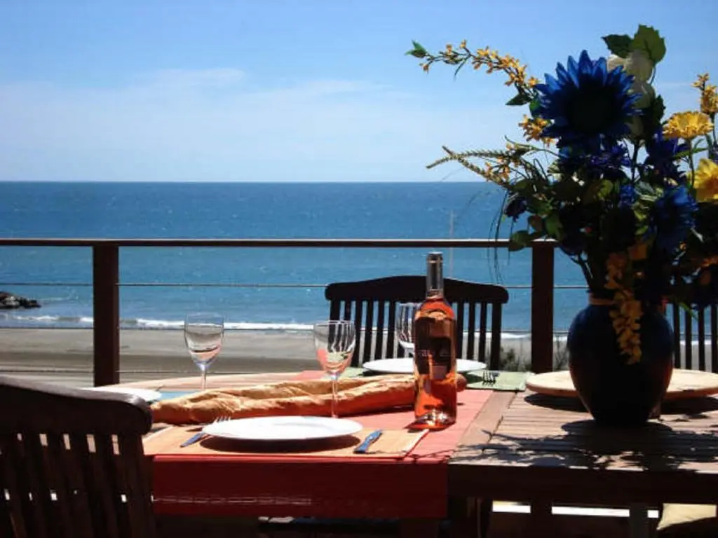 Le Grand Large Bord de Mer