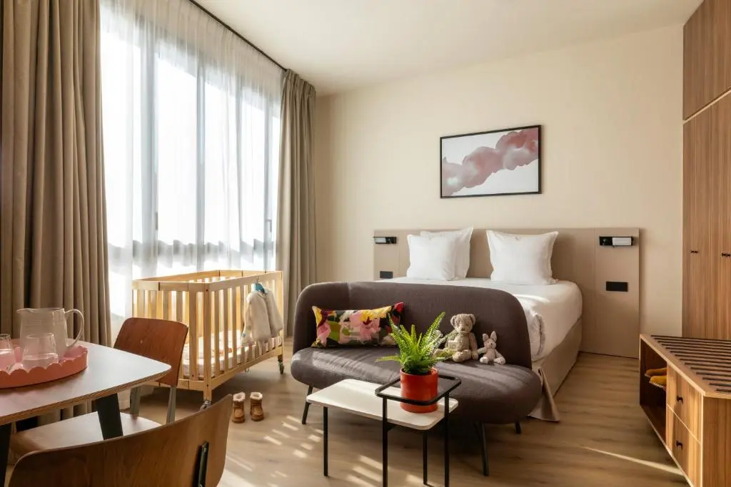 Yuna Montmartre – 4 Star Apartment Hotel Residence in Paris 18