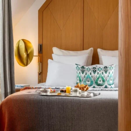 Hotel Vernet, Champs – Elysees