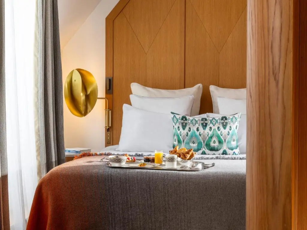 Hotel Vernet, Champs – Elysees