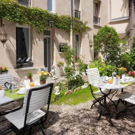 Avre Hotel