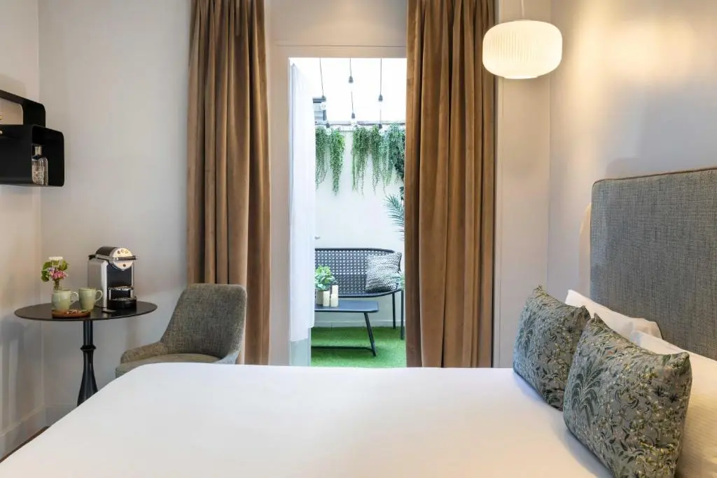Hotel Eiffel Saint Charles