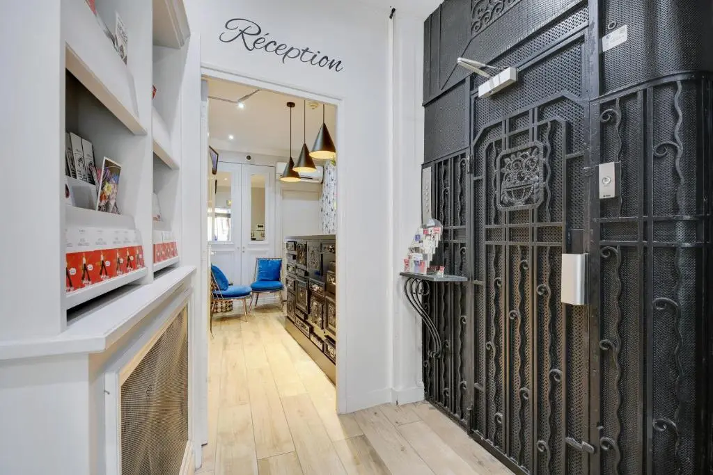 Riviera Elysees Hotel – Paris