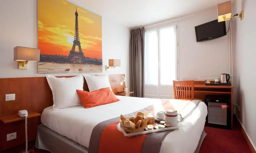 Alyss Hotel