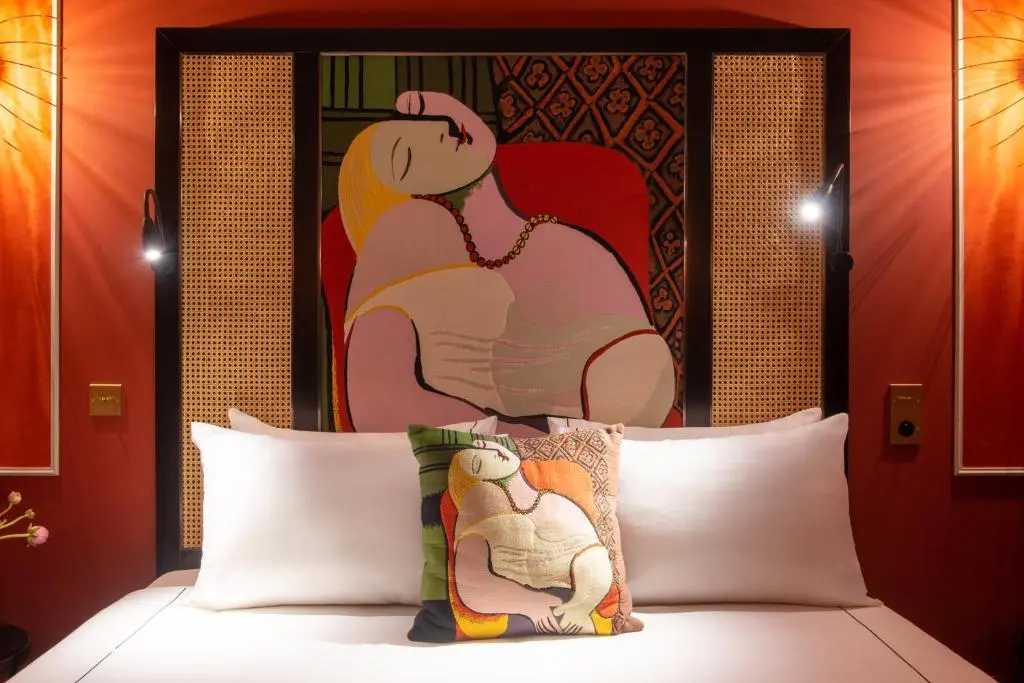 Hotel Mom’Art