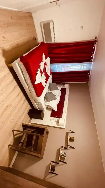 Jeff Hotel