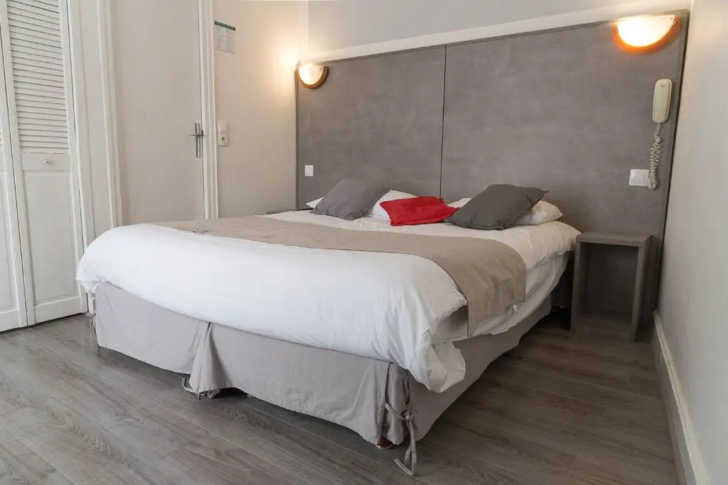 PANAM HOTEL PARIS GAMBETTA