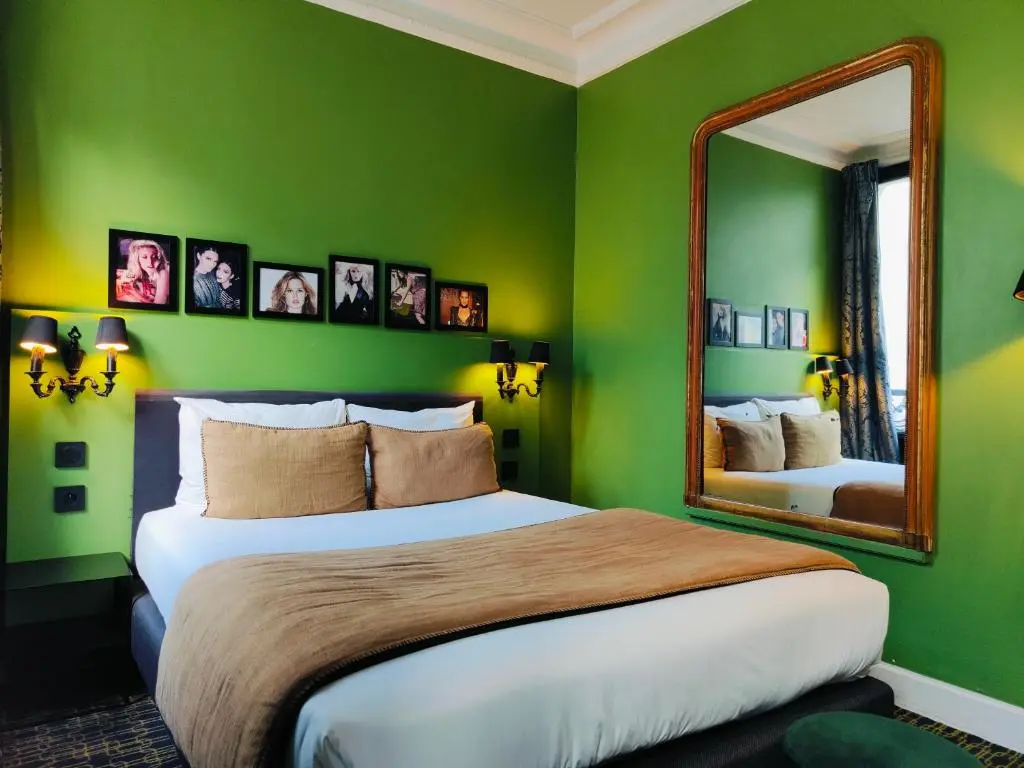 Hotel Noir