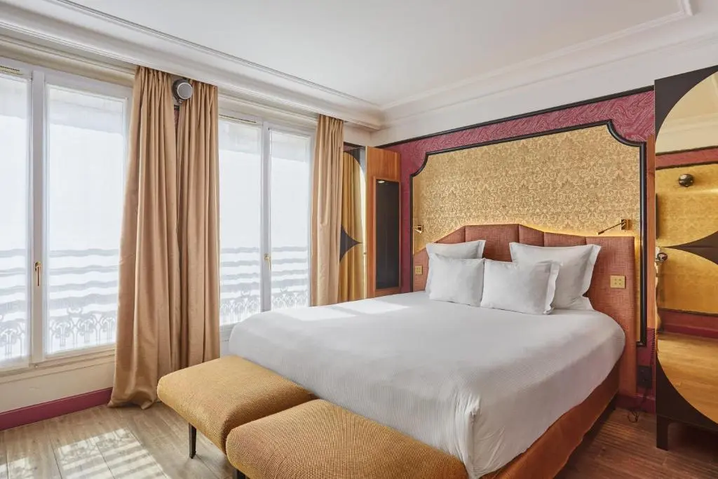Idol Hotel