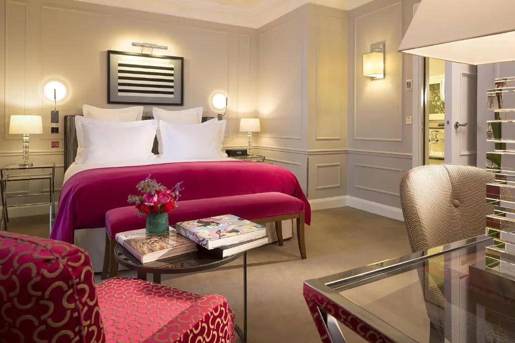 Le Burgundy Paris