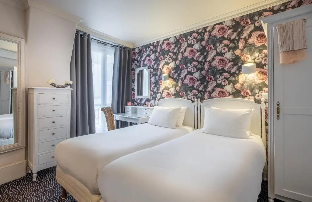 Hotel London – Paris