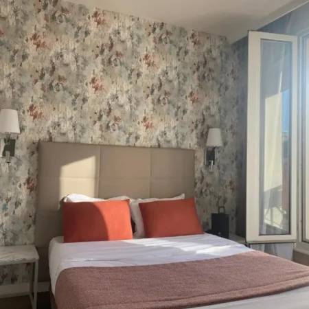 Hotel de Venise Paris 12