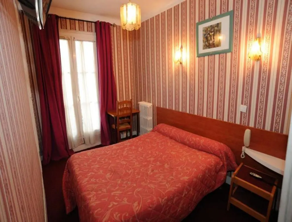 Sully Hotel Ste