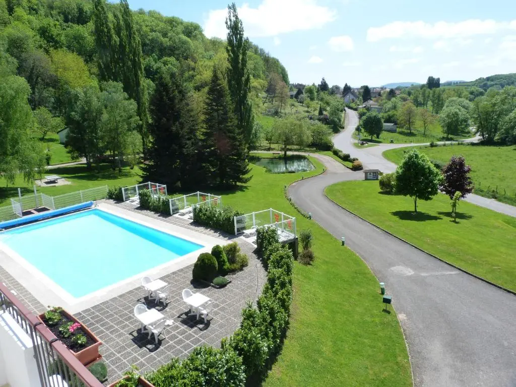 Logis Hotel Domaine du Revermont