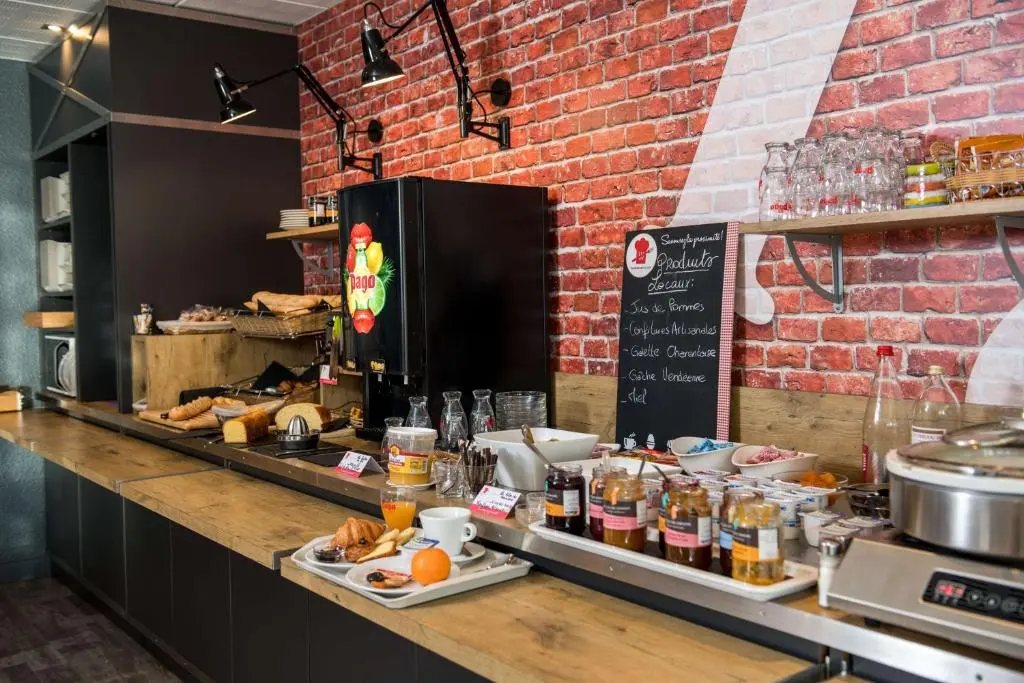 Brit Hotel Confort La Rochelle-Bistrot Les Temps Modernes