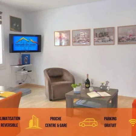 Perpignan City Room