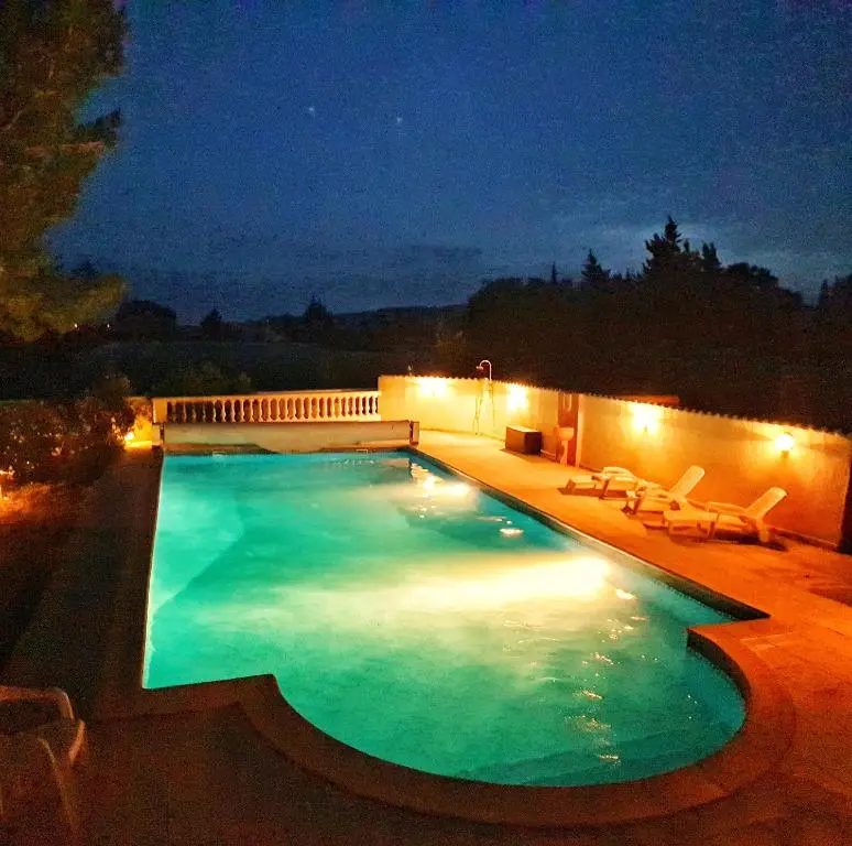 Les Garrigues de l’Oluke : Maison de vacances 2 pers avec piscine, proche Dentelles de Montmirail, Vaucluse, PACA
