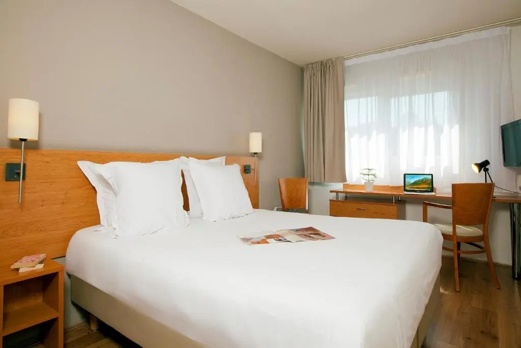 Sejours & Affaires Poitiers Lamartine