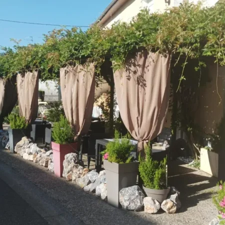 L’ Auberge Campagnarde, Poueyferre