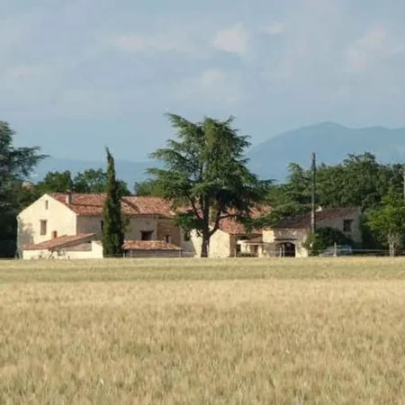 Le Mas de la Cherine