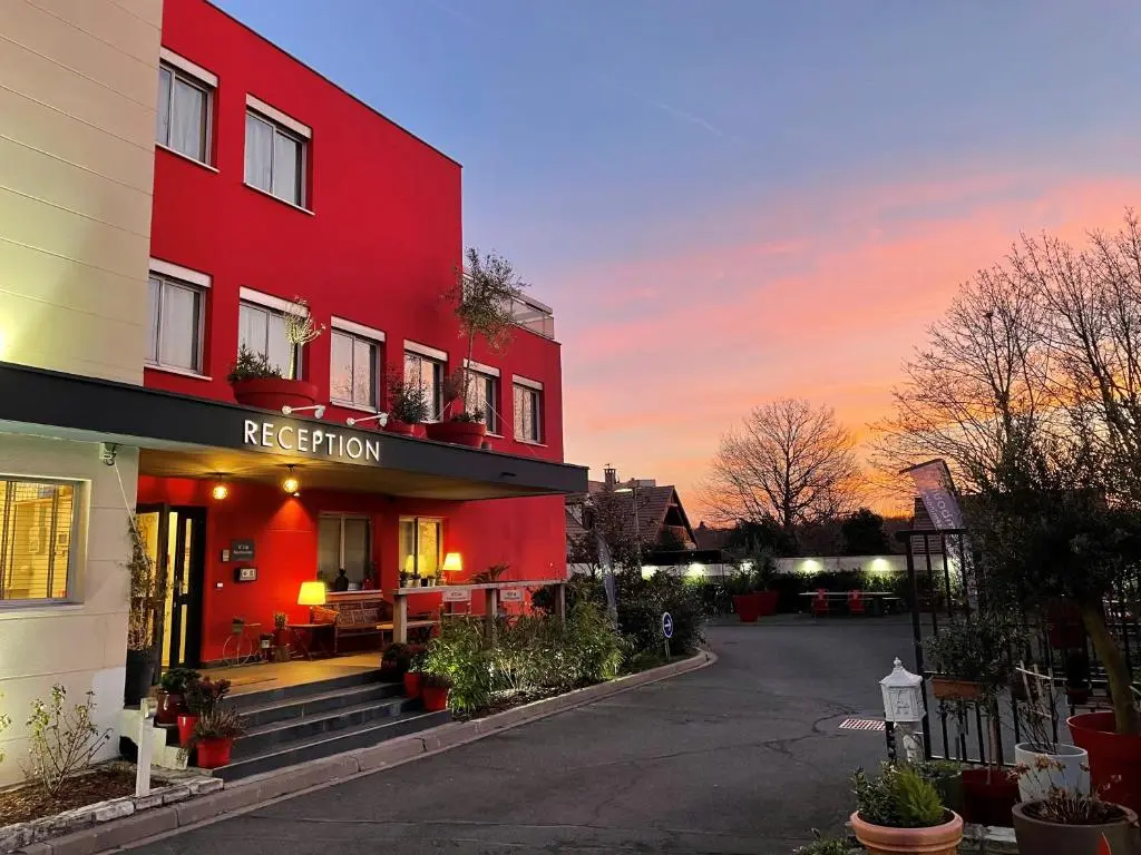Les Viviales – Residence Services De La Giroderie