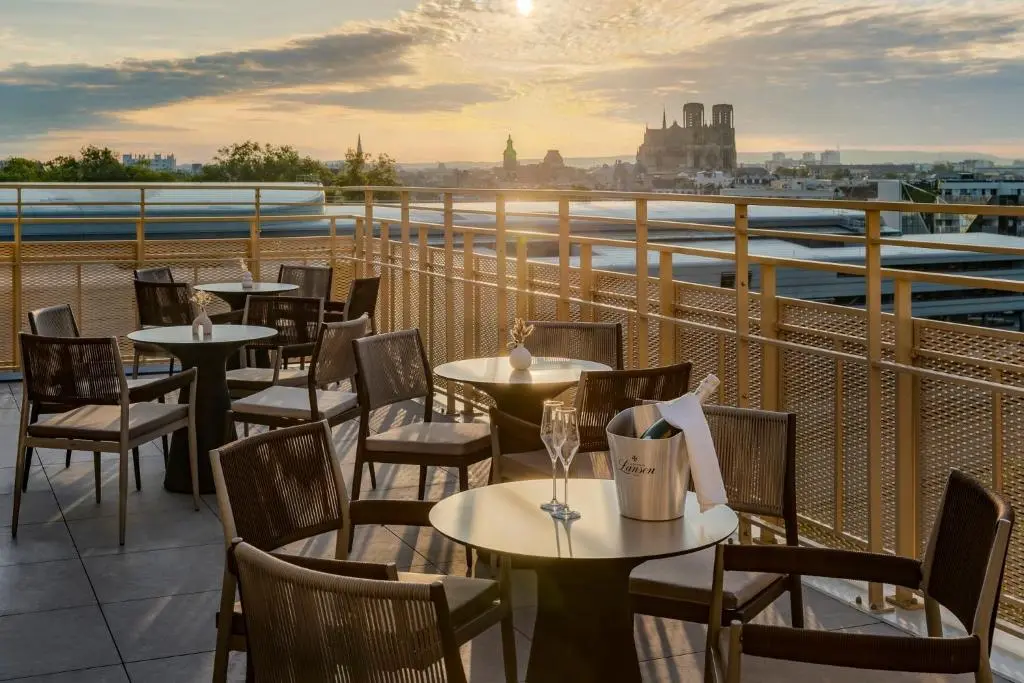 Holiday Inn Express and Suites Reims Rives De Vesle, an IHG Hotel