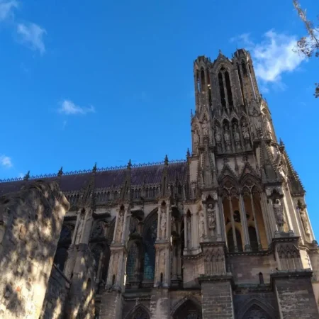 Reims Hyper centre Petit Appartement ideal