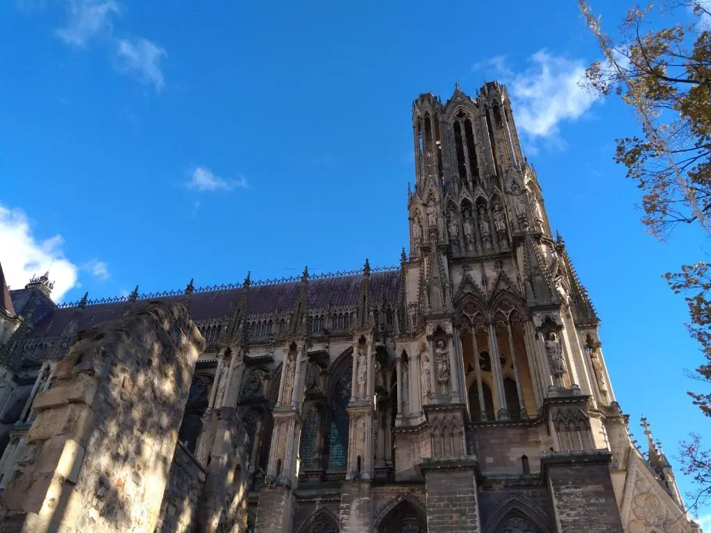 Reims Hyper centre Petit Appartement ideal