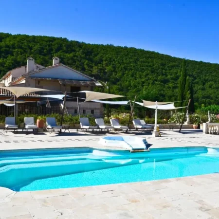 LA BASTIDE DE MAZAN