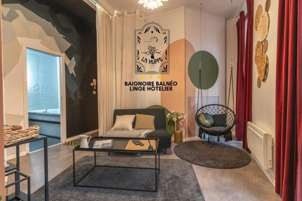 La Huppe de Riom- Logement SPA privatif – 4 personnes – Coeur de Riom
