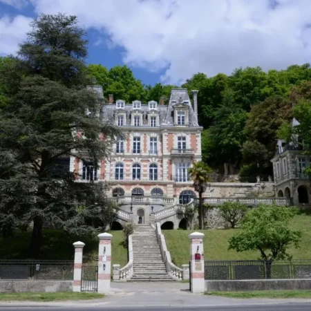 Art Hotel Tours