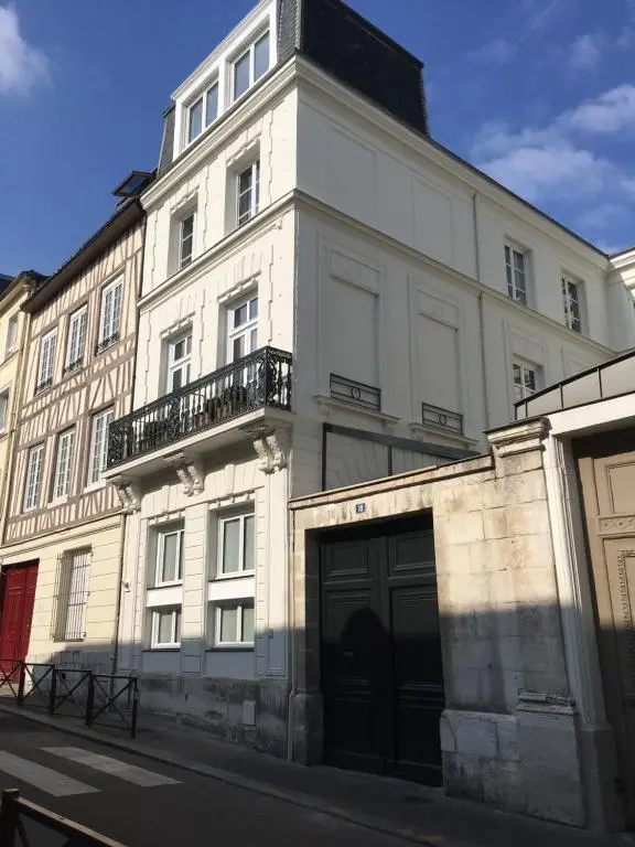 Le-Dix-Huit