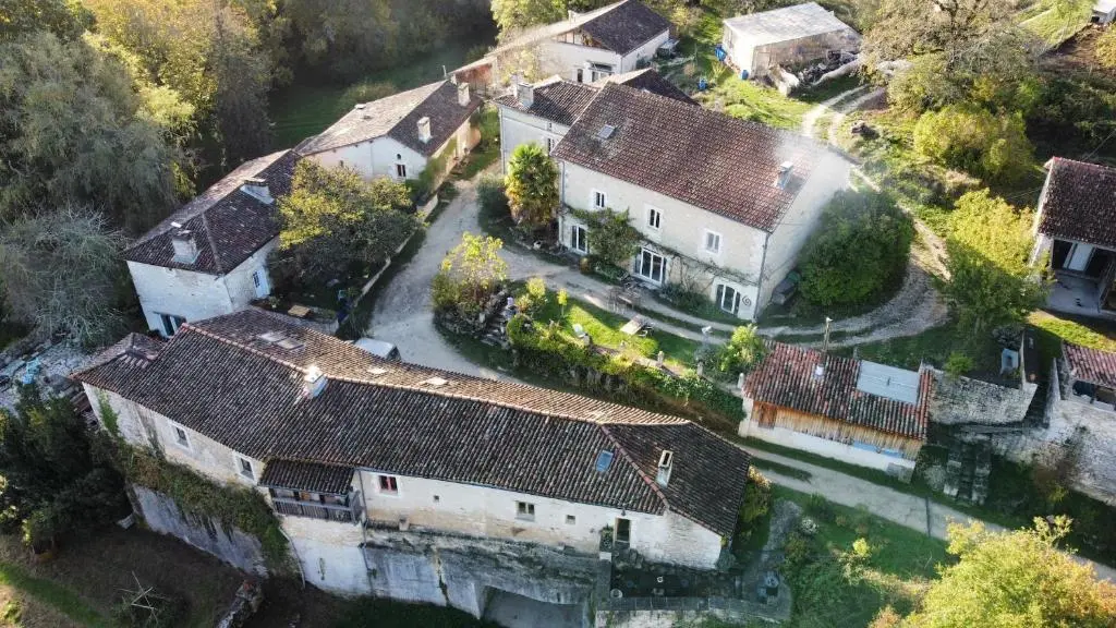 Le Hameau de la Brousse