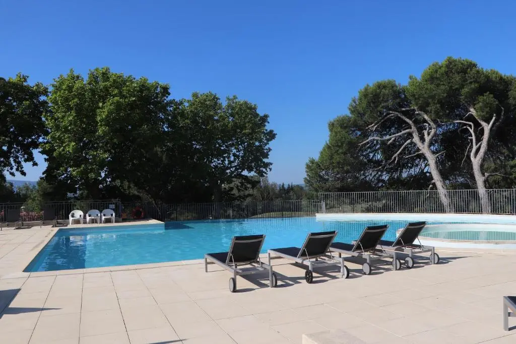 Madame Vacances – Residence Provence Country Club