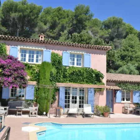 Le Mas Des Cigales – Bed and Breakfasts