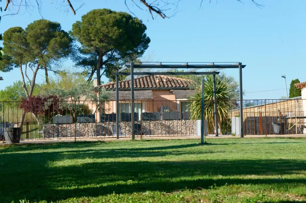 Hotel les peupliers Loriol du Comtat